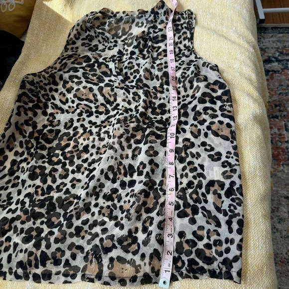 L'Agence Animal Print Sheer V-Neck Tank Women's Size XS / 2 - Picture 4 of 7